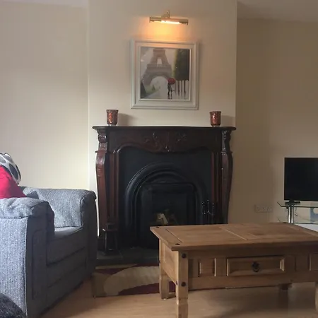 3 Bedroom To Sleep 7 With Stunning Views Of The Sheen River And Falls Feriehus