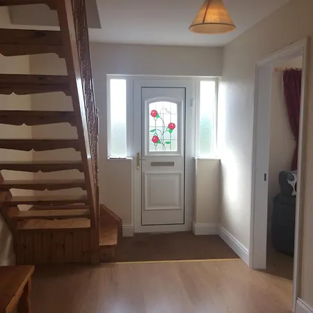 Feriehus 3 Bedroom To Sleep 7 With Stunning Views Of The Sheen River And Falls *